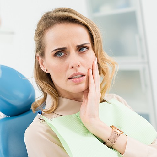 woman with dental pain